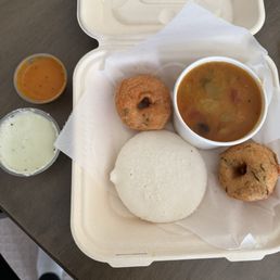 Idly (1) Vadai (2) Combo