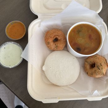 Idly Express - Milpitas - Idly (1) Vadai (2) Combo - Vegetarian Near Me - Milpitas, California