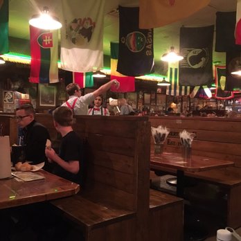 Lambert's Cafe - Ozark - Throwing hot rolls - American Near Me - Ozark, Missouri