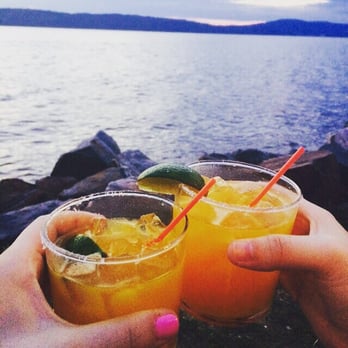 Half Moon - Margaritas - New American Near Me - Dobbs Ferry, New York