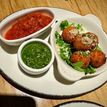 Brasswood Bar + Kitchen - Crispy arancini - American Near Me - Saint Helena, California
