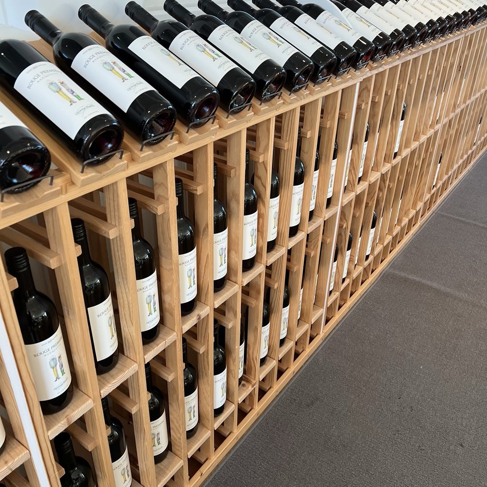Clover Pond Vineyard - Wine Tasting Room Near Me - Altamont, New York
