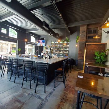 Smith & Kings - Cocktail Bars Near Me - Honolulu, Hawaii Smith & Kings - Cocktail Bars Near Me - Honolulu, Hawaii