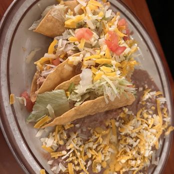 Los Cerritos Mexican Kitchen - Chicken tacos with beans - Mexican Near Me - Roswell, New Mexico Los Cerritos Mexican Kitchen - Chicken tacos with beans - Mexican Near Me - Roswell, New Mexico