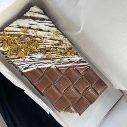 Pistachio knafeh bar! Pistachio knafeh bar!
