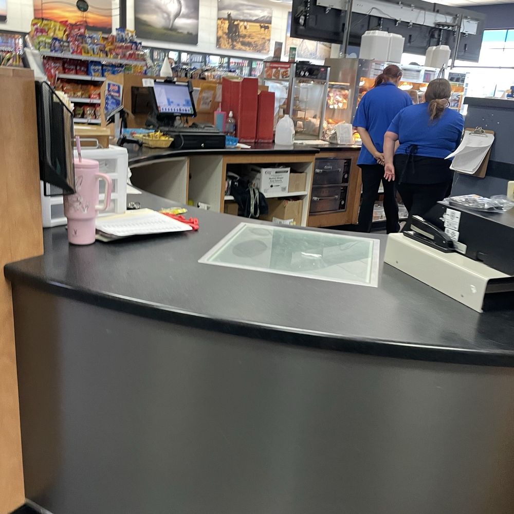 eExpress - Vacant check out - Gas Stations Near Me - Choctaw, Oklahoma