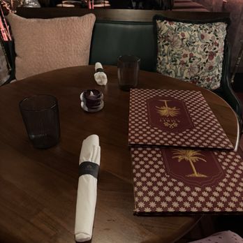 Amrit Palace - Decor and table setting - Indian Near Me - Gainesville, Florida