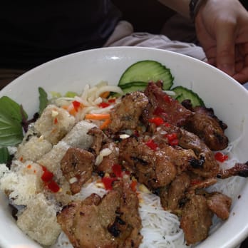 Viet Grill - Vietnamese Near Me - London, XGL