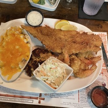 Captain Groovy's Grill & Raw Bar - Gus' east beach trio - Seafood Near Me - Norfolk, Virginia Captain Groovy's Grill & Raw Bar - Gus' east beach trio - Seafood Near Me - Norfolk, Virginia