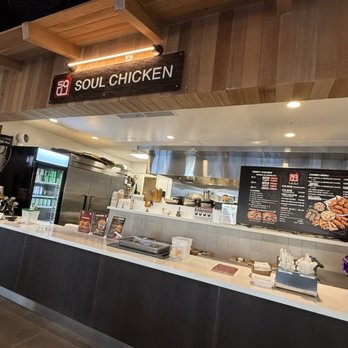 Midtown Eats - Food Court Near Me - Honolulu, Hawaii