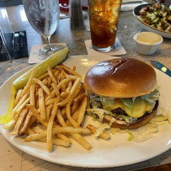 Jimmy Buffett's Margaritaville Restaurant - Cheeseburger In Paradise - New American Near Me - Hollywood, Florida