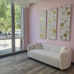 Enluv Beauty Lounge - Lobby