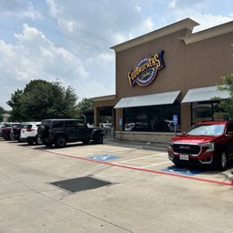 Parking lot of Fuddruckers