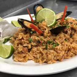 Gabby's Catering - Seafood rice