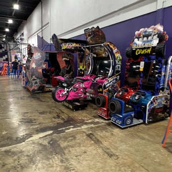 Altitude Trampoline Park - Arcades - Trampoline Parks Near Me - Bayamón, Puerto Rico