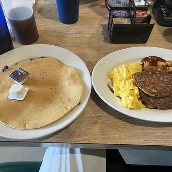 95 Handy Stop & Diner - Two eggs, sausage, home fries and a blueberry pancake. - Diners Near Me - Howland, Maine 95 Handy Stop & Diner - Two eggs, sausage, home fries and a blueberry pancake. - Diners Near Me - Howland, Maine