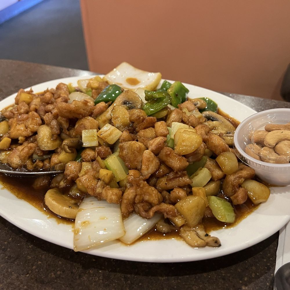 Three Happiness Restaurant - Cashew Chicken - Chinese Near Me - Grand Rapids, Michigan Three Happiness Restaurant - Cashew Chicken - Chinese Near Me - Grand Rapids, Michigan