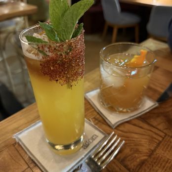 Agora Tysons - İstanbul Bey #2 and Aroma - Mediterranean Near Me - Tysons, Virginia