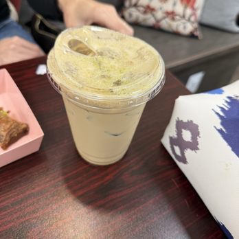 Akida Coffeehouse - Pistachio ice latte - Breakfast & Brunch Near Me - Woodbridge, Virginia