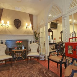 Salon Nicholas - Salon Inside