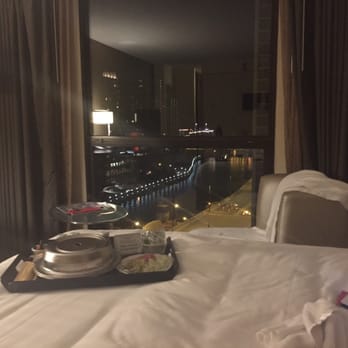Hyatt Regency Chicago - Hotels Near Me - Chicago, Illinois