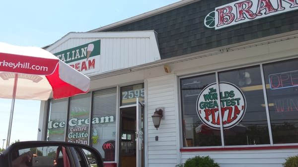 Brandanis Pizza by null