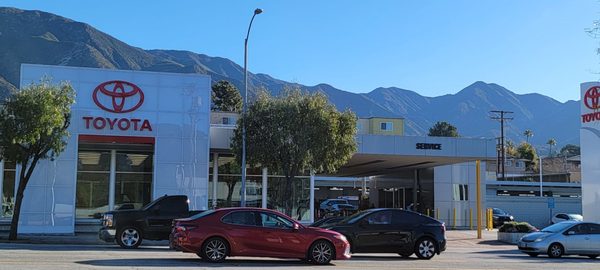 BOB SMITH TOYOTA - Updated January 2026 - 99 Photos & 561 Reviews ...