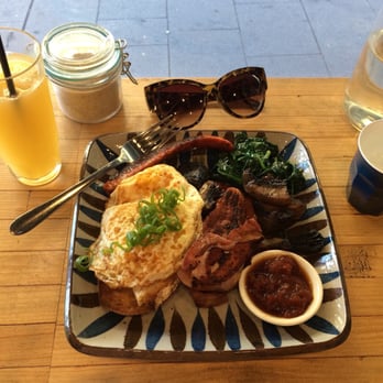 Basket Brothers - The Full Basket with Apple Juice - Coffee & Tea Near Me - Sydney, NSW