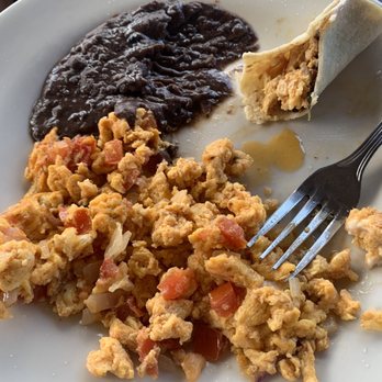 Marina Sunrise Cancún - Scrambled eggs a la mexicana - Breakfast & Brunch Near Me - Cancún, ROO