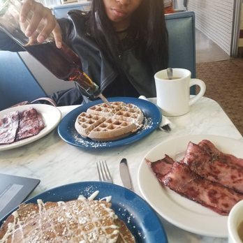 Mineola Diner - Diners Near Me - Mineola, New York Mineola Diner - Diners Near Me - Mineola, New York