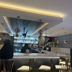 The Clifton - Inside bar