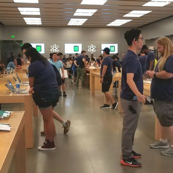 Apple Pasadena - Service stinks here! Notice that the employees are too busy talking to each other. Not one person asked me if they could help me. - Computers Near Me - Pasadena, California Apple Pasadena - Service stinks here! Notice that the employees are too busy talking to each other. Not one person asked me if they could help me. - Computers Near Me - Pasadena, California