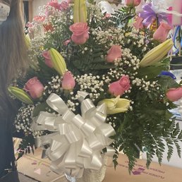 Beautiful Flower arrangement to bring to a funeral viewing.