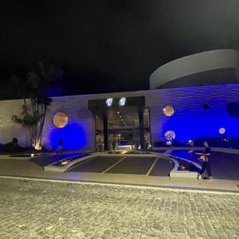 Vogal Luxury Beach Hotel & Spa - Hotel entrance at night - Day Spas Near Me - Ponta Negra, RN