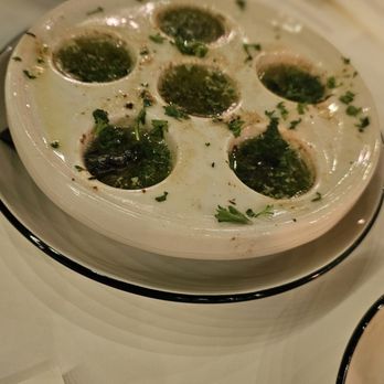 Bureau de Poste / French Bistro - L'escargot - French Near Me - Austin, Texas