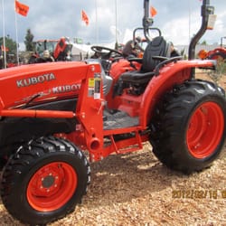 Barnett Gatrell Equipment Rentals - Kubota tractors and loaders