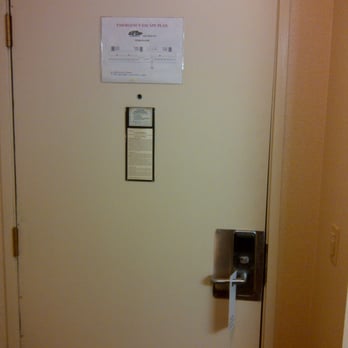 Oak Tree Inn - Only a deadbolt, but, still, the door should have the blocker on top that prevents others from trying to get in. - Hotels Near Me - Monrovia, California
