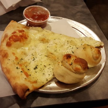 Sliceworks - Amazing white pizza and garlic knots! This will definitely be a repeat meal while in Denver. - Pizza Near Me - Denver, Colorado