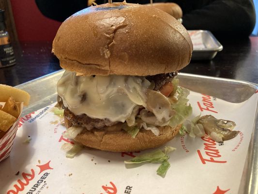 Famous Hamburger by null