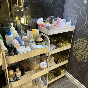 Seoul Glow Spa - Organized carts - Estheticians Near Me - Seattle, Washington Seoul Glow Spa - Organized carts - Estheticians Near Me - Seattle, Washington