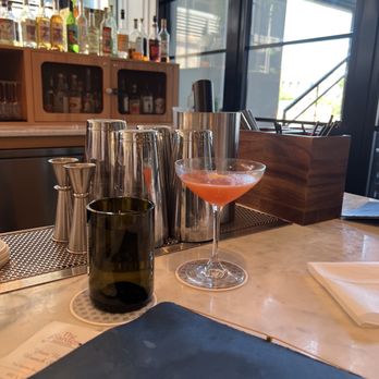 Bar Hustle - Cocktail Bars Near Me - Memphis, Tennessee