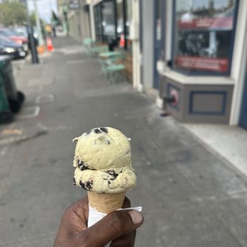 Lana’s - Banana Oreo - Ice Cream & Frozen Yogurt Near Me - Oakland, California