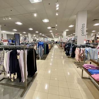 Boscov's - Women's clothing - Department Stores Near Me - Erie, Pennsylvania Boscov's - Women's clothing - Department Stores Near Me - Erie, Pennsylvania
