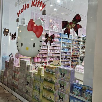 Miniso - Hello Kitty - Home Decor Near Me - Canoga Park, California Miniso - Hello Kitty - Home Decor Near Me - Canoga Park, California