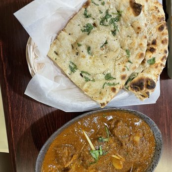Herbs Indian Restaurant & Bar - Vindaloo and naan - Indian Near Me - Arlington, Texas Herbs Indian Restaurant & Bar - Vindaloo and naan - Indian Near Me - Arlington, Texas