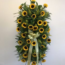 Lee's Flowers - Sunflowers standing spray