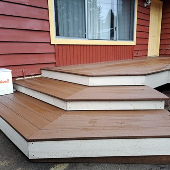 Blacks Enterprizes - A view of the deck from the side. - Flooring Near Me - Snohomish, Washington Blacks Enterprizes - A view of the deck from the side. - Flooring Near Me - Snohomish, Washington