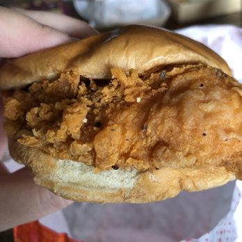 Jollibee - Chicken Sandwich Classic - Fast Food Near Me - Union City, California