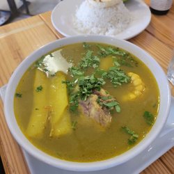 El Rinconcito Paisa 3 - Sancocho de gallina