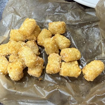 Big Buns - This is the whole order of Parmesan tater tots. $5. The chicken nugz was even smaller - 6 weakly nuggets - $9.50. - Burgers Near Me - Herndon, Virginia